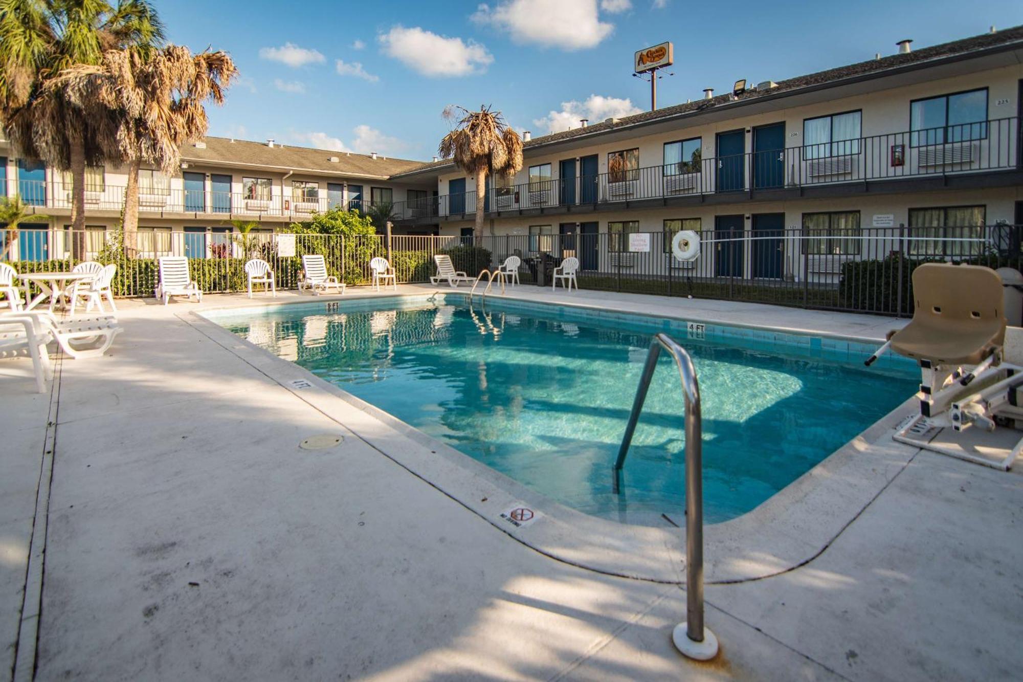 Motel 6-Ft. Pierce, Fl ฟอร์ตเพียร์ซ ภายนอก รูปภาพ