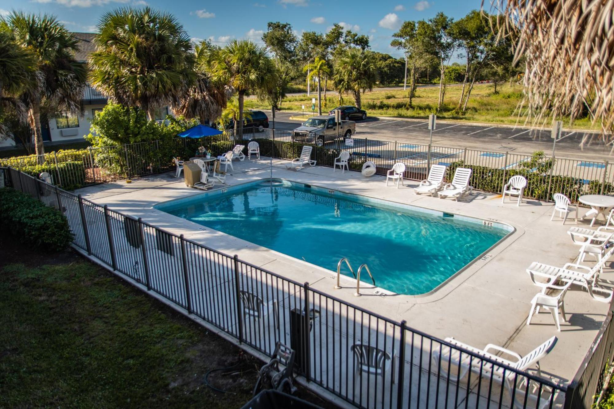 Motel 6-Ft. Pierce, Fl ฟอร์ตเพียร์ซ ภายนอก รูปภาพ
