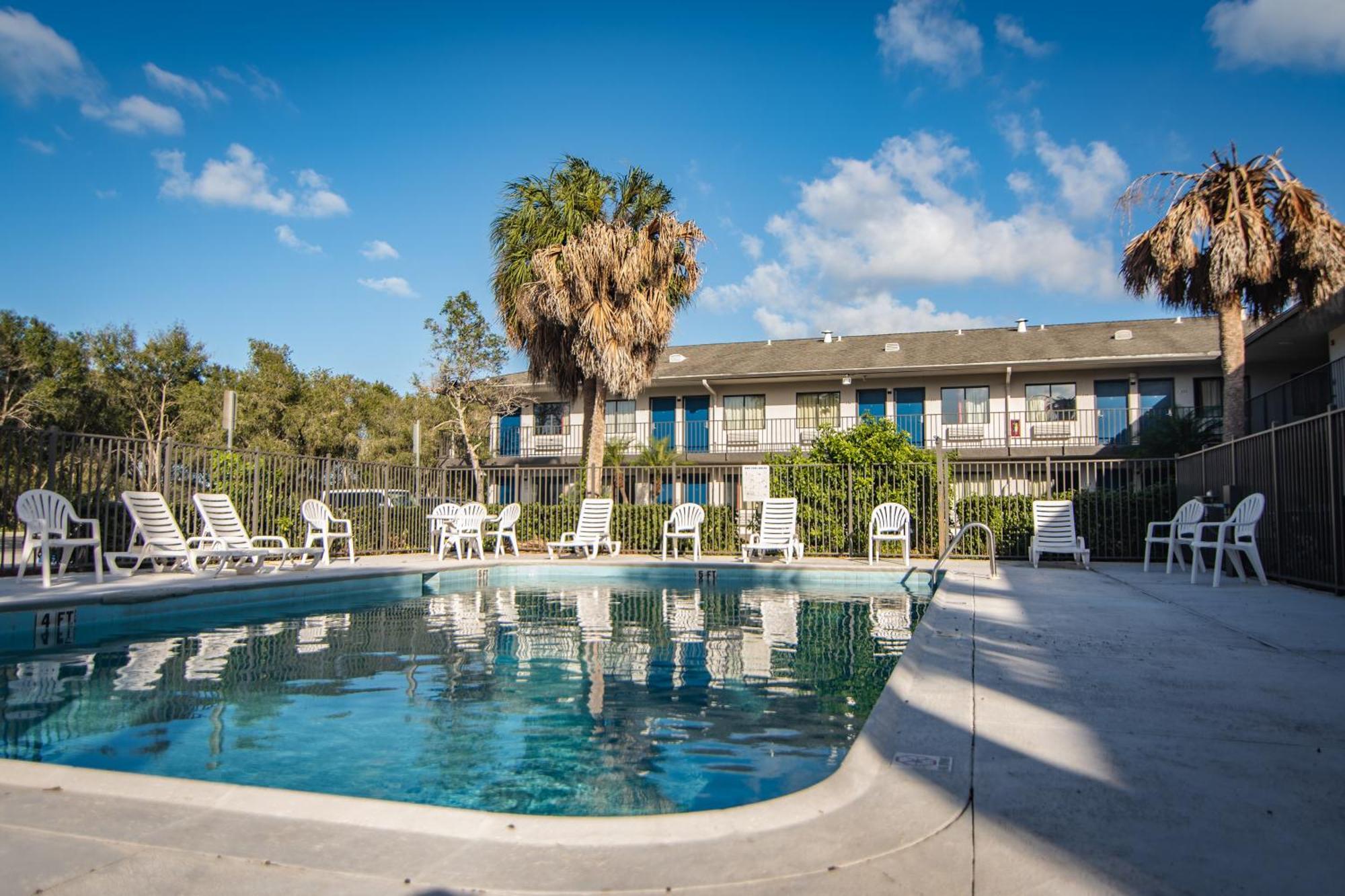 Motel 6-Ft. Pierce, Fl ฟอร์ตเพียร์ซ ภายนอก รูปภาพ